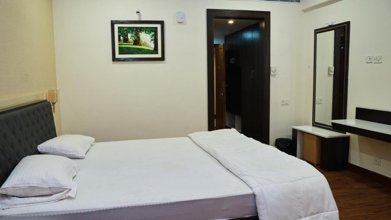 Malayalee Club Hotel เชนไน ภายนอก รูปภาพ