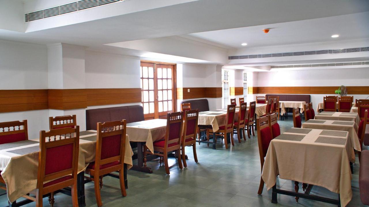 Malayalee Club Hotel เชนไน ภายนอก รูปภาพ